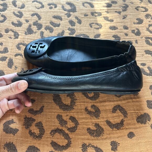 TORY BURCH Blacked Out Minnie Travel Ballet Flat Womens 7 Black Leather Comfort - Picture 3 of 8